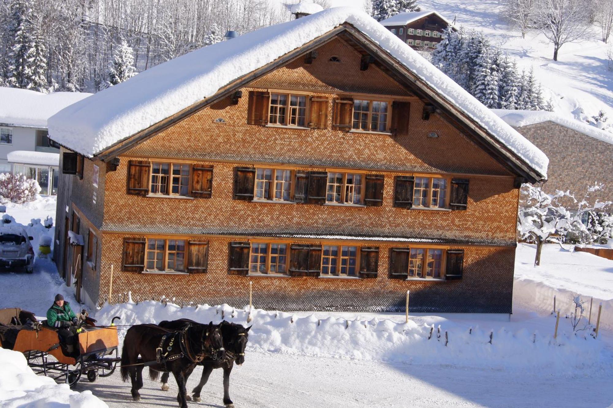 Naze'S Hus Mellau Hotel Exterior photo